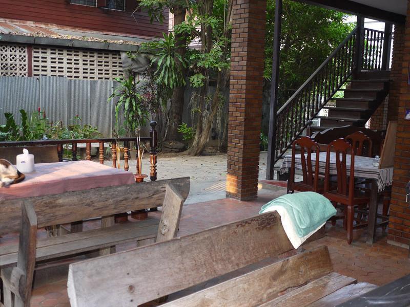 Sarah Guest House Chiang Mai Zewnętrze zdjęcie